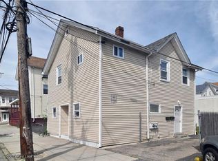 15 Moore St, Central Falls, RI 02863
