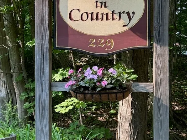 229 Bacon Pond Road APT 432, Woodbury, CT 06798