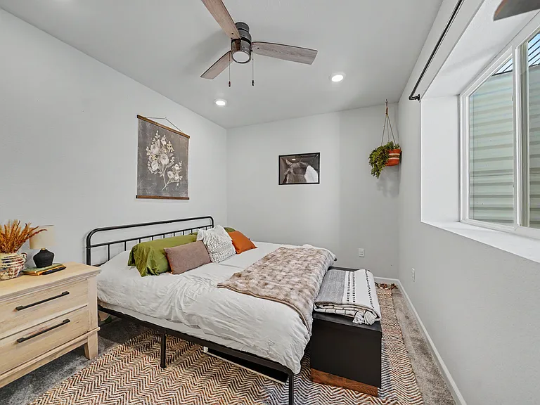 6339 Knapp Dr — Photo 38