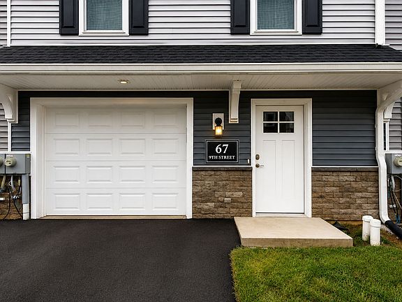 3rd image of 819 Palmer St