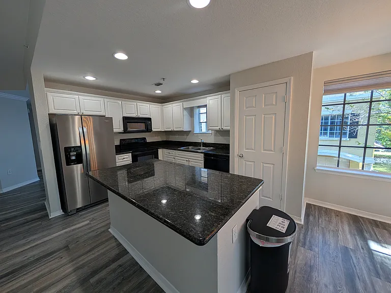 5202 Hampton Beach Pl — Photo 5