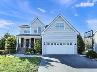 330 Sowams Rd, Barrington, RI 02806