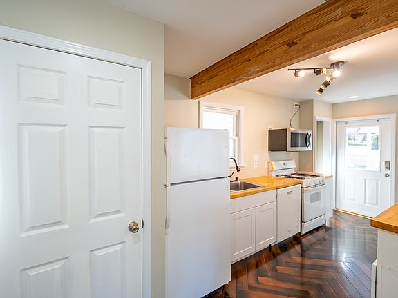 5th image of 341 Little John Dr #3