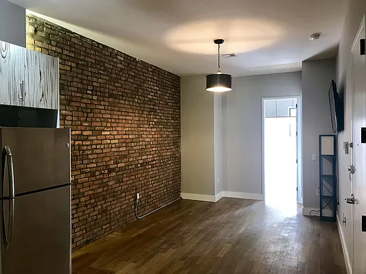 Rented by Lucky Apt Inc | media 31