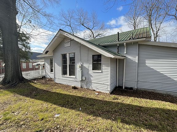 2nd image of 3000 Avenue Y