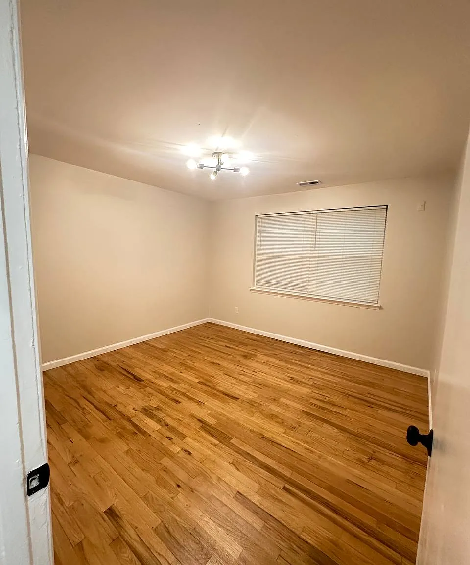 2 bed, $1,800 — Photo 2