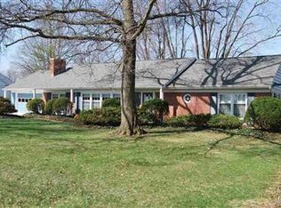 2806 Smith Rd, Fort Wayne, IN 46804