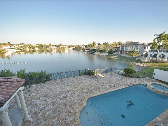 4th image of 16665 NW 86th Ct