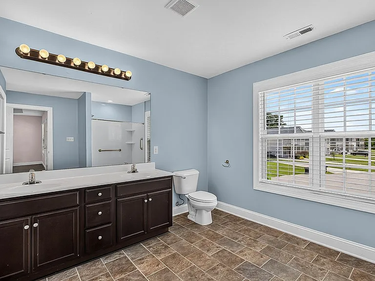 221 Robert Alan Dr — Photo 21