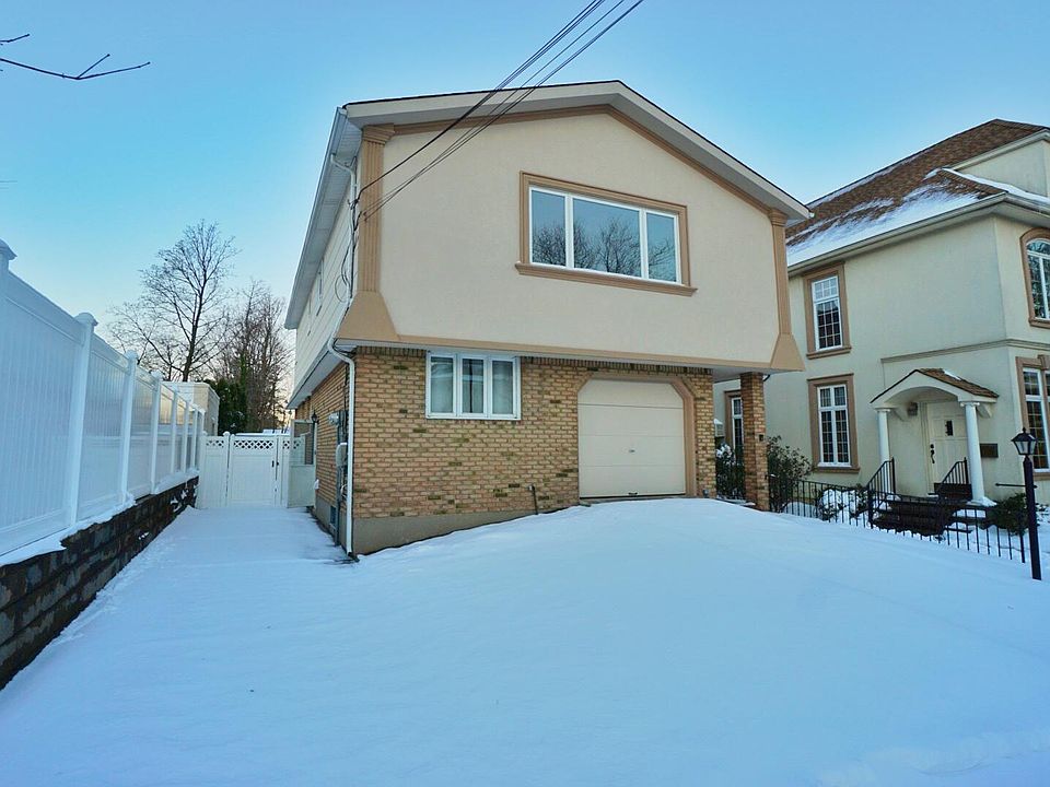 1st image of 11 Ross Ave