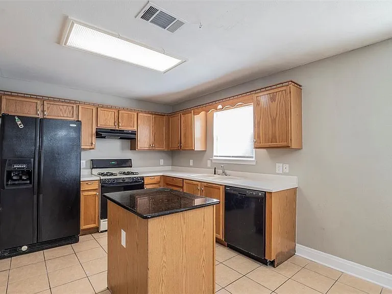 1802 Vanderhill Cv — Photo 23
