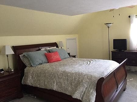 Master bedroom - upstairs