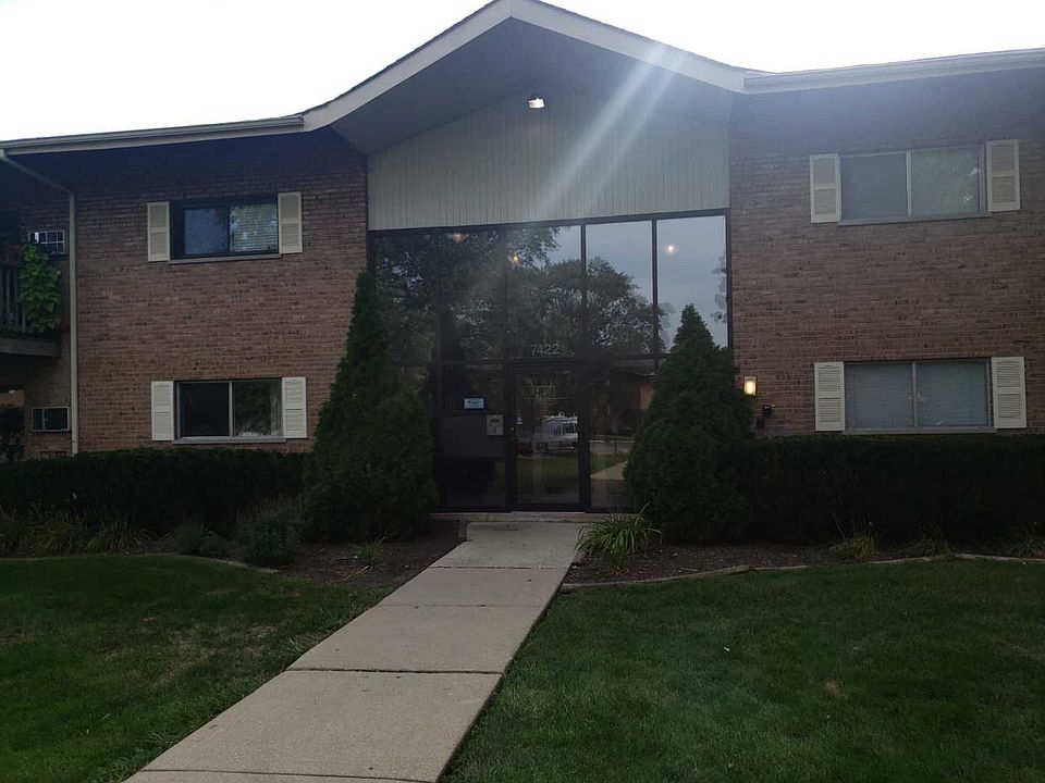 1st image of 7422 Brookdale Dr APT 106