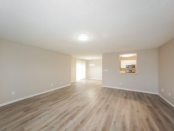 5th image of 7638 Misty Meadow Dr