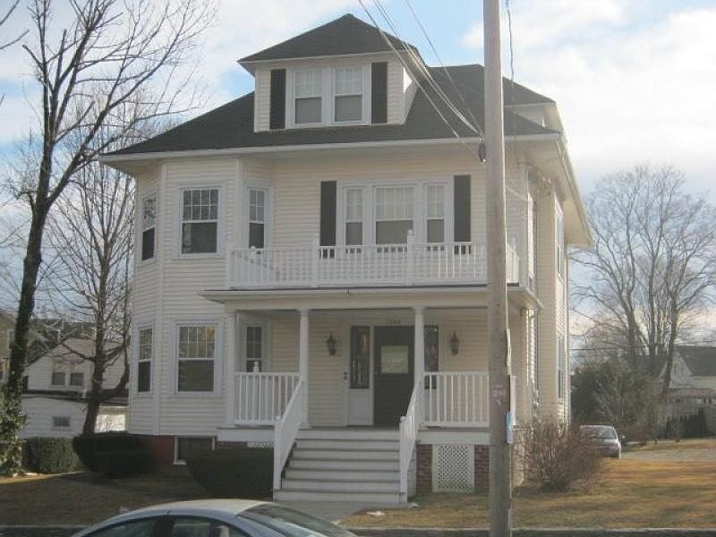 1st image of 1342 Smith St #2
