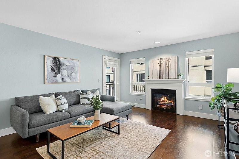 4th image of 1711 E Olive Way #314