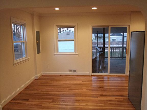 4th image of 2618 Groveton St