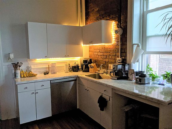 3rd image of 542 Madison Ave