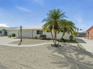 2749 Bruce St, Matlacha, FL 33993