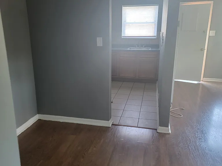 9915 S Wood St #16 — Photo 8