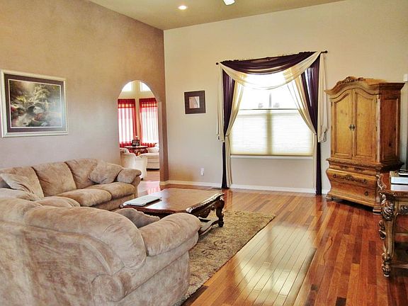 4th image of 2625 Wisteria Ct