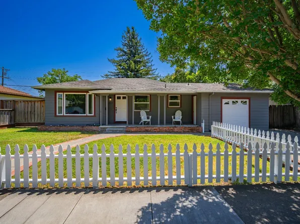2732 Village Side Drive, Santa Rosa, CA 95405