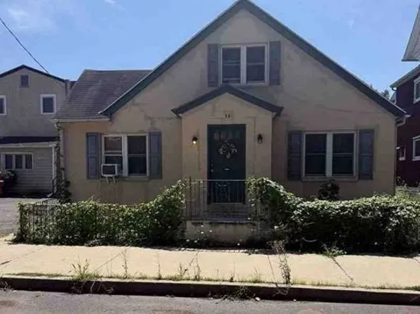 58 Walnut St, Pottstown, PA 19464