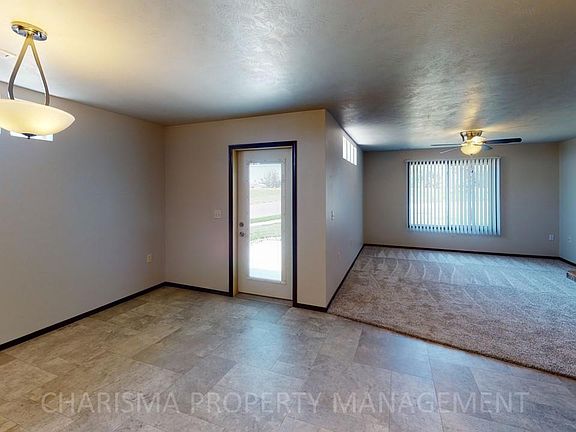 3rd image of 265 Vernon Dr APT 1
