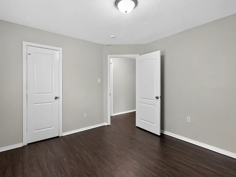 2740 Windswept Ln — Photo 33