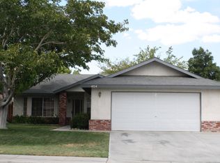 404 Dewalt Ave, Ridgecrest, CA 93555