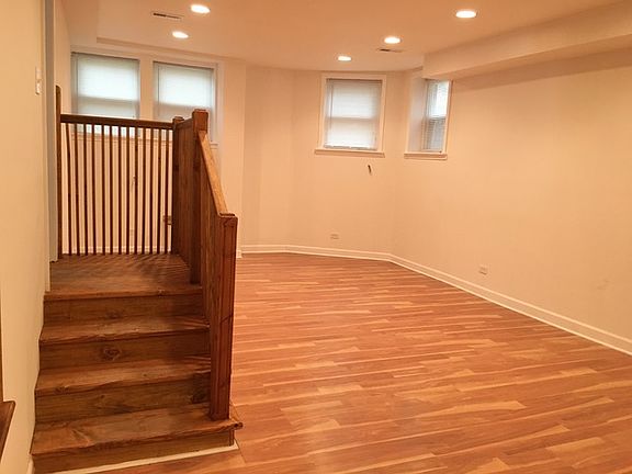 2nd image of 7354 N Seeley Ave #0