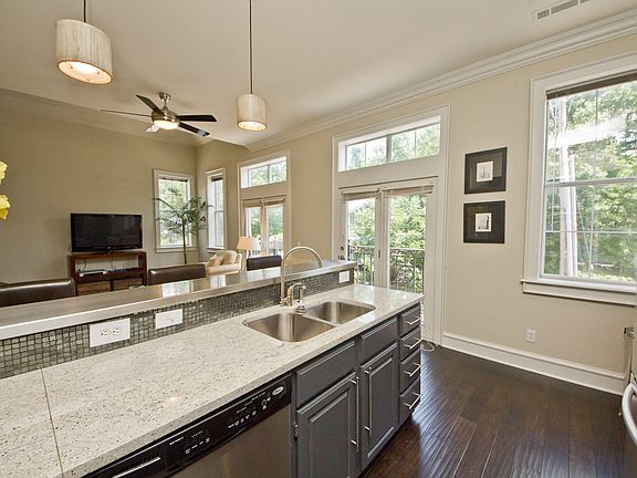 5th image of 325 N Rollston Ave #7