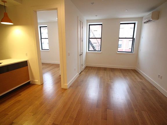 3rd image of 140 Manhattan Ave #3AGH