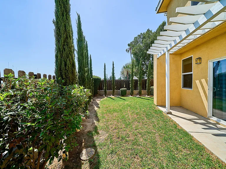 2577 Mountain Ave — Photo 4
