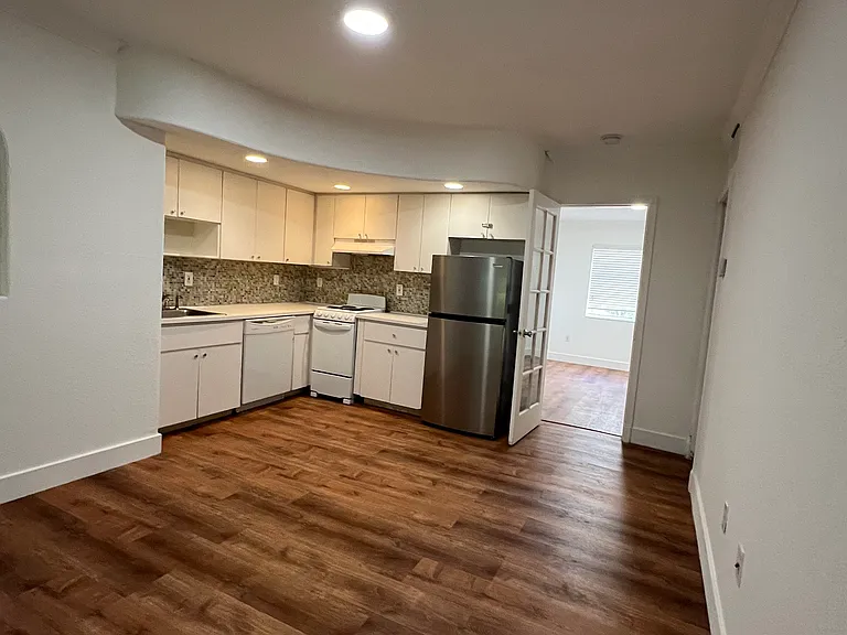 901 Euclid Ave #3 — Photo 5