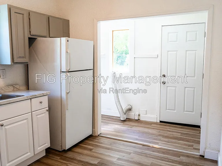 1013 Glider Ave — Photo 9