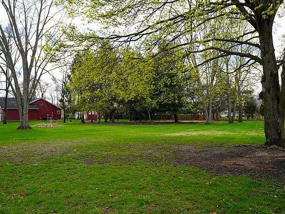 2nd image of Vl Greenlawn