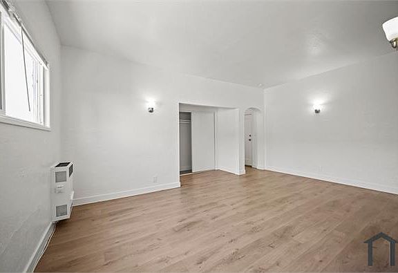 3rd image of 1932 W 25th St APT 20