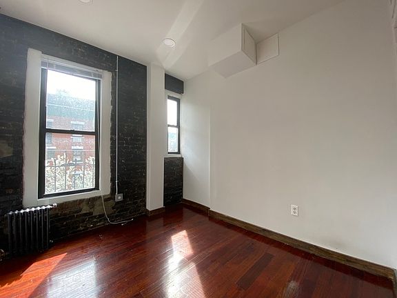 3rd image of 647 E 11th St APT 10