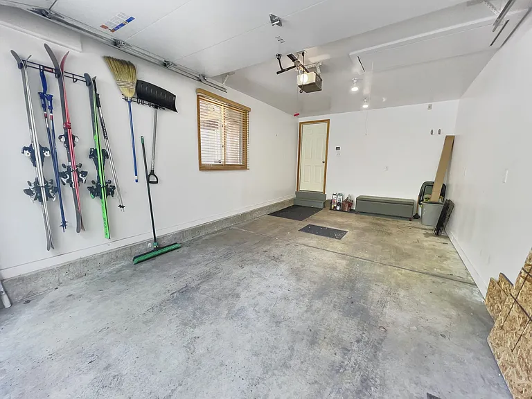 2480 Deer Lake Dr #1-B — Photo 14