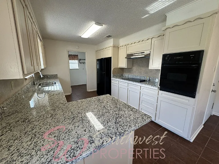 208 Prairie Wind Blvd — Photo 8