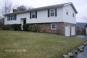 1st image of 26 Woodland Dr