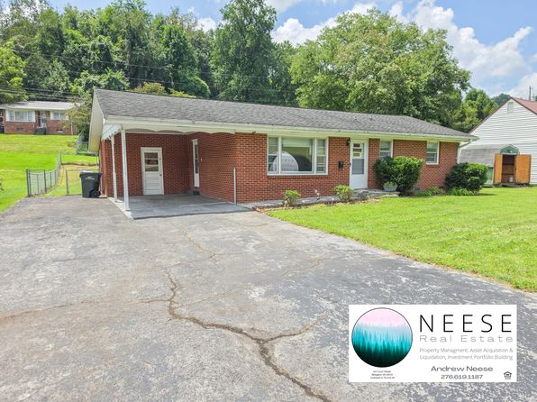 422 Barker Ln