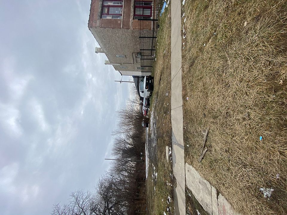 2nd image of 4609 W Harrison St