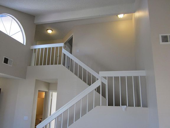 5th image of 24710 Heath Ct
