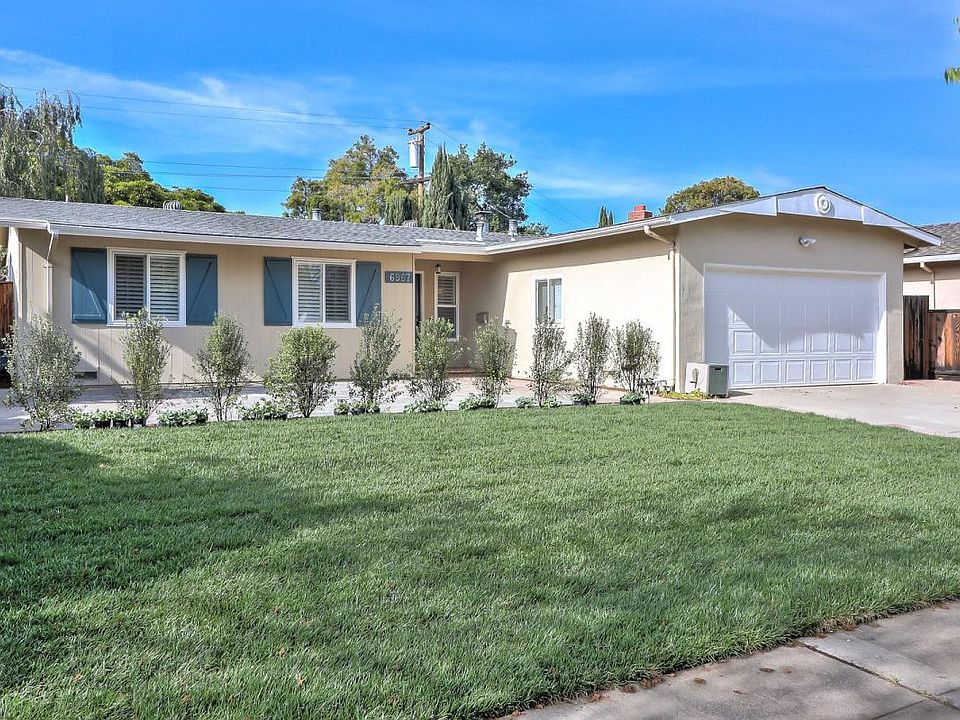 1st image of 6967 Blue Hill Dr