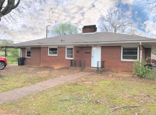 902 Sannoner Ave #A, Florence, AL 35630