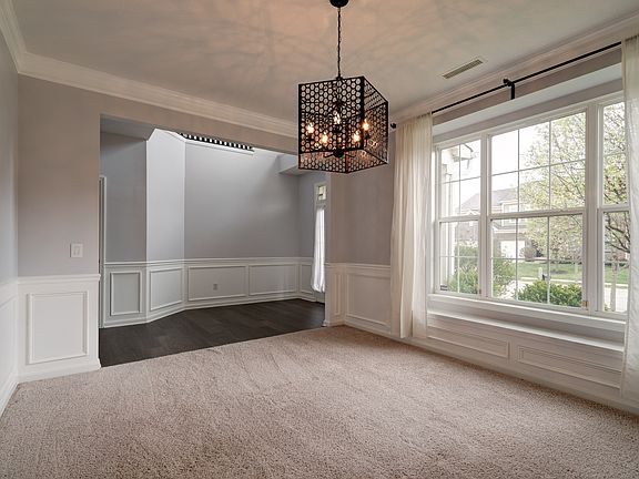 4th image of 9726 Clay Brook Dr