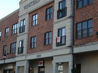 2920-301 Martinsville Rd, Greensboro, NC 27408