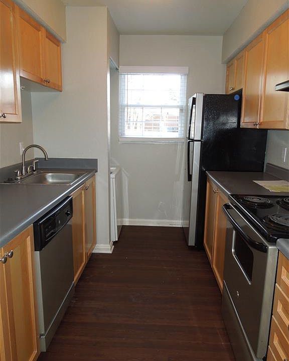1st image of 1426 Maison Ct